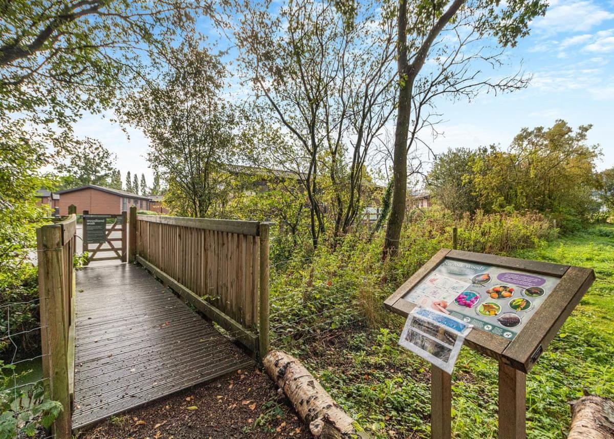 Norfolk Woods Resort And Spa Narborough  Екстериор снимка