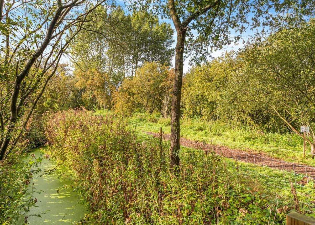 Norfolk Woods Resort And Spa Narborough  Екстериор снимка