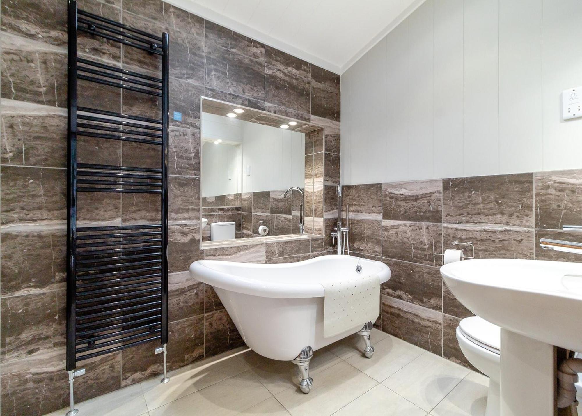 Norfolk Woods Resort And Spa Narborough  Стая снимка