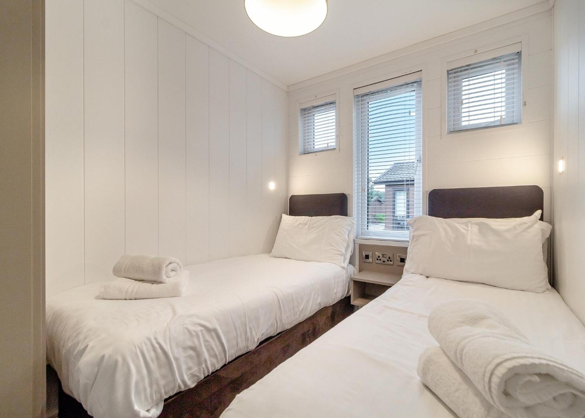 Norfolk Woods Resort And Spa Narborough  Стая снимка