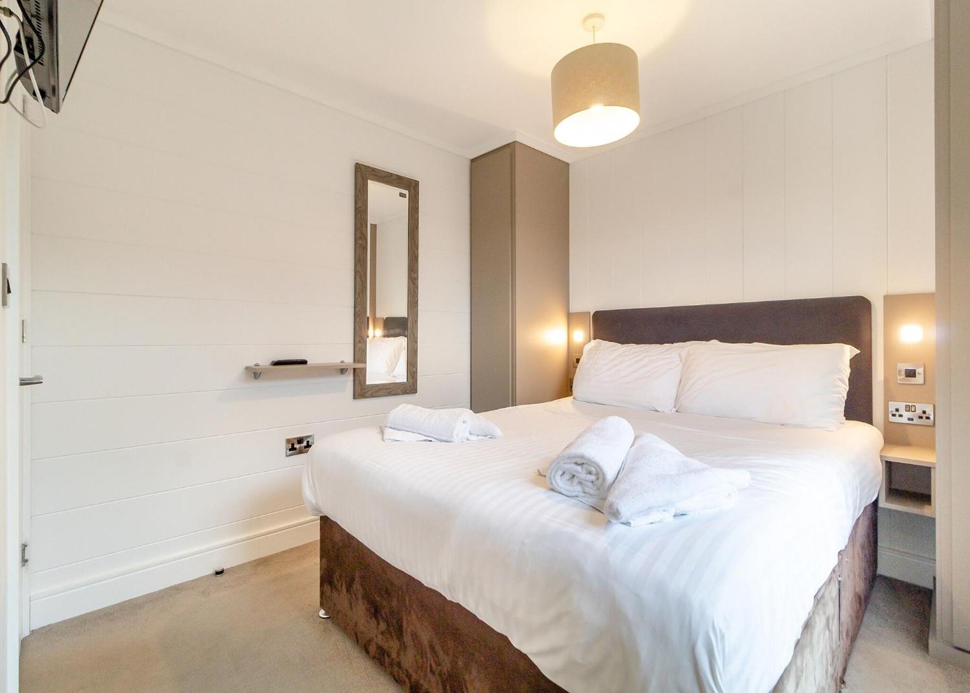 Norfolk Woods Resort And Spa Narborough  Стая снимка