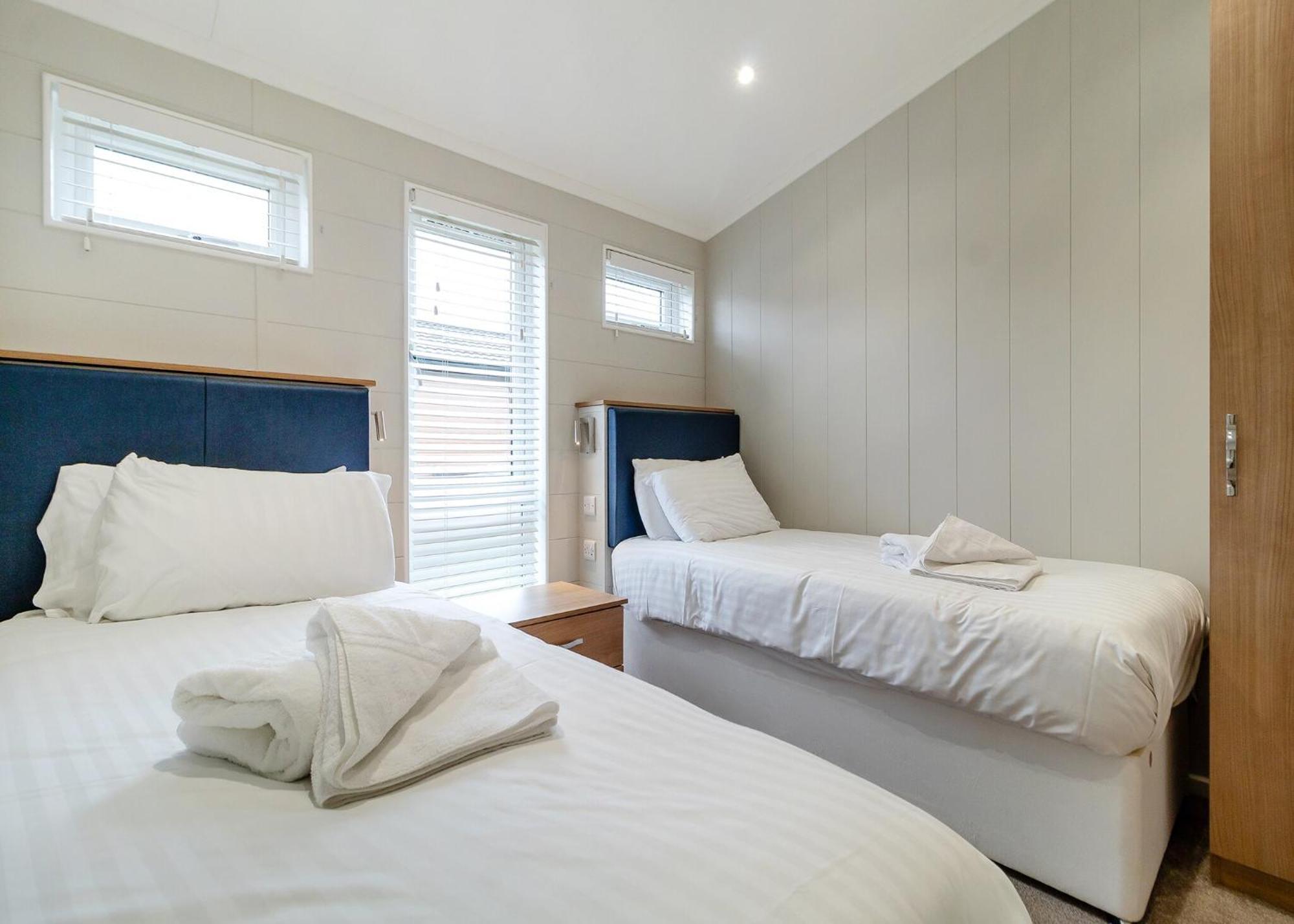 Norfolk Woods Resort And Spa Narborough  Екстериор снимка