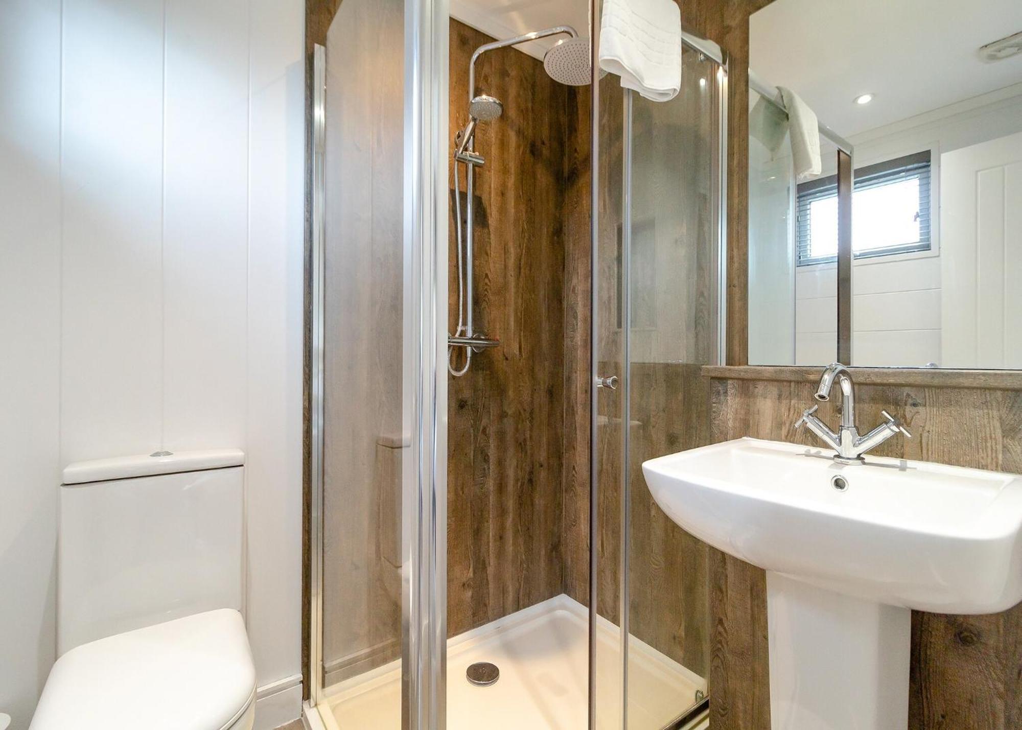 Norfolk Woods Resort And Spa Narborough  Екстериор снимка